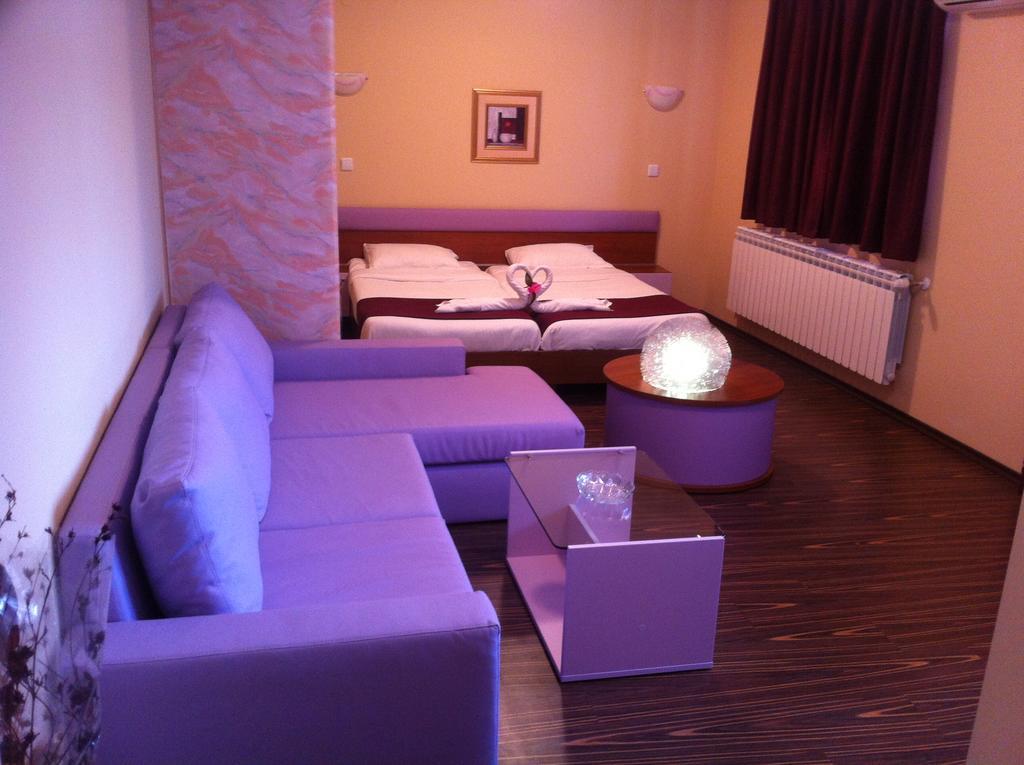 Rusenski Lom Hotel Koshov Eksteriør bilde